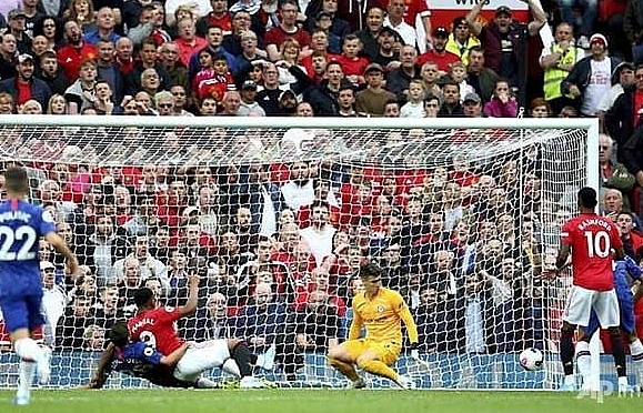 Manchester United inflict 4-0 thrashing on Lampard's Chelsea