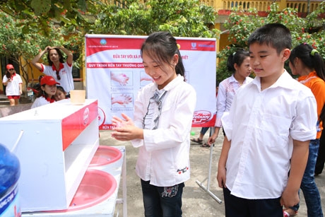 Unilever and PSI partner to improve hygiene and clean water in Vietnam