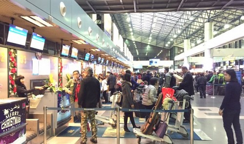 vietnam airport applies asset declaration security check to prevent staff stealing luggage