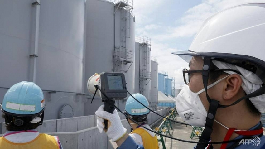 japan confirms first fukushima worker death from radiation