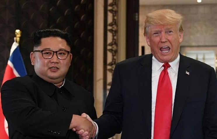 Trump signals nuclear talks with North Korea still alive