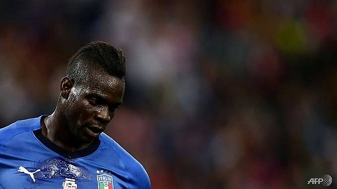 balotelli dropped for italys nations league game in portugal