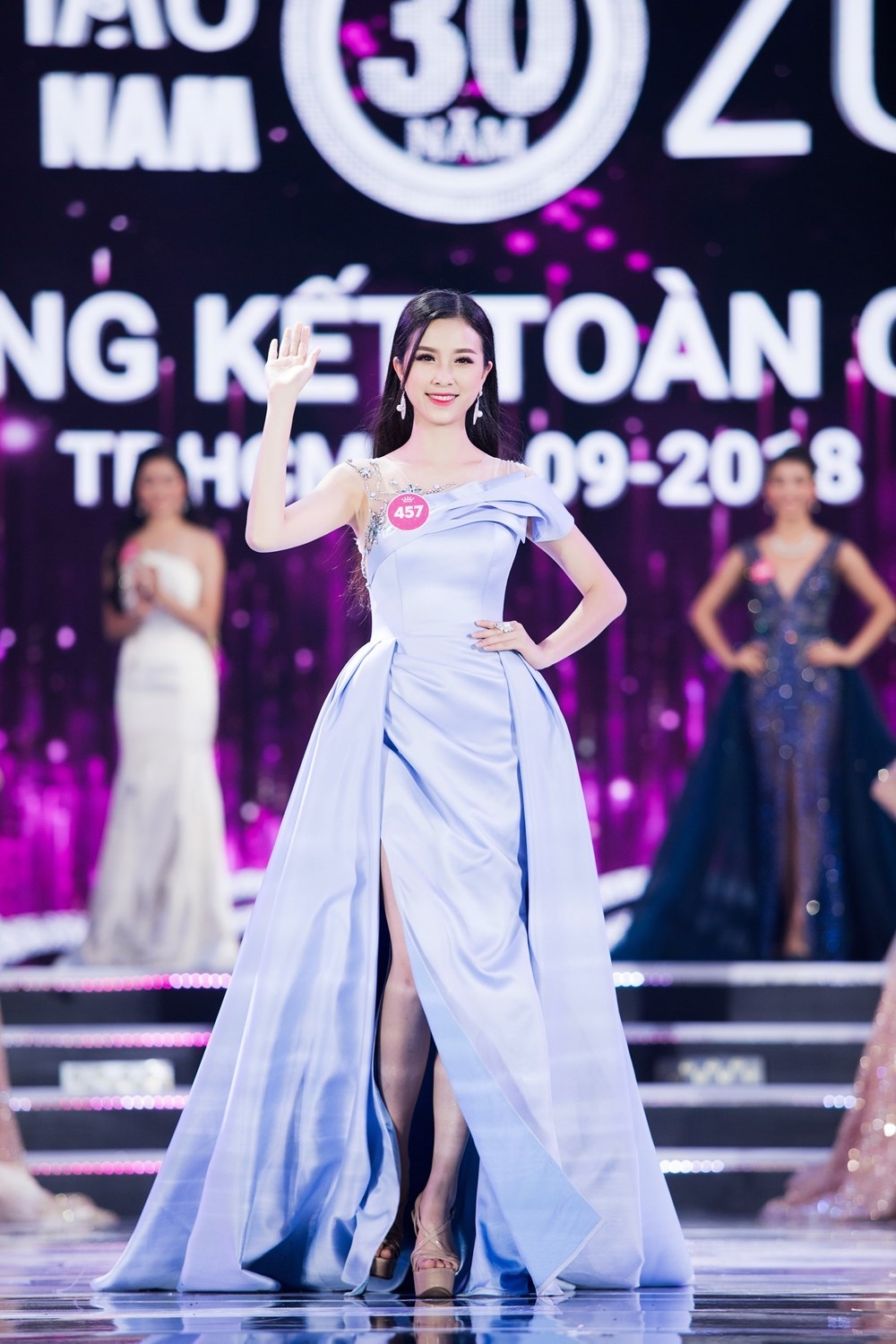 quang nams girl crowned miss vietnam 2018