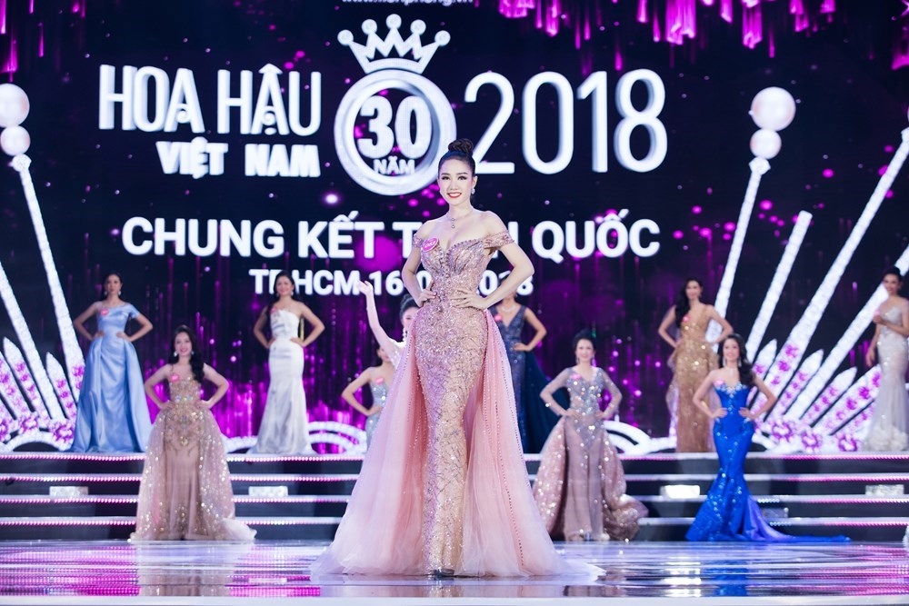 quang nams girl crowned miss vietnam 2018