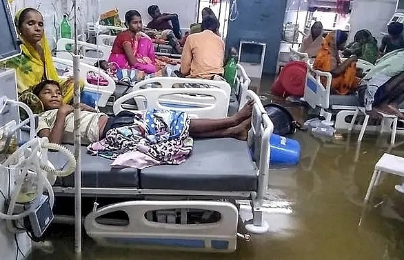 Late monsoon fury kills 100 in north India