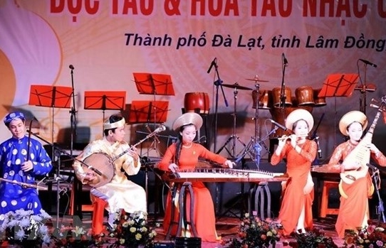 Traditional instrument solo and orchestra contest held in five cities