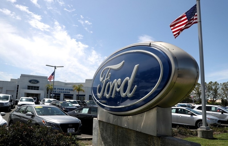 Ford reaches deal with Canadian union, averting strike