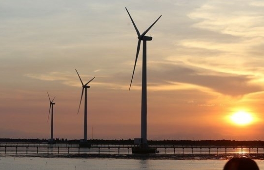 Construction starts on two wind farms in Gia Lai province