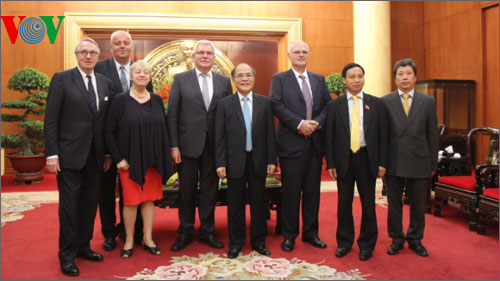 european parliament delegation welcomed to hanoi