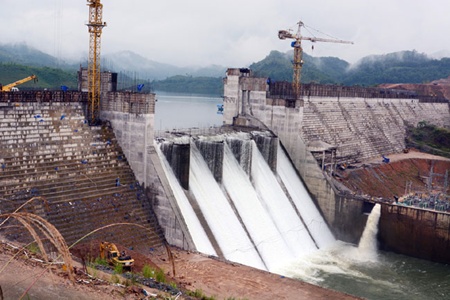 locals protest hydropower plants