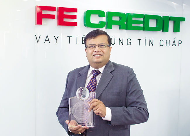 fe credit praised as best consumer finance company vietnam 2015