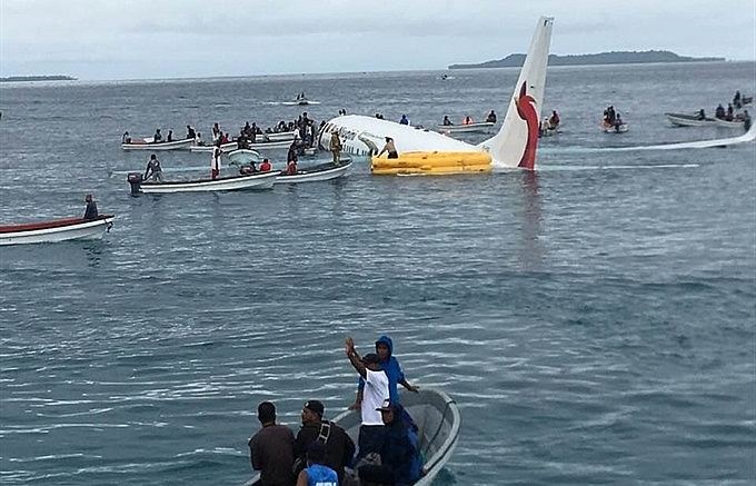Plane mishap strands 4 Vietnamese in Micronesia