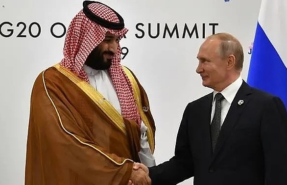 Oil, Iran top agenda as Putin visits Saudi Arabia