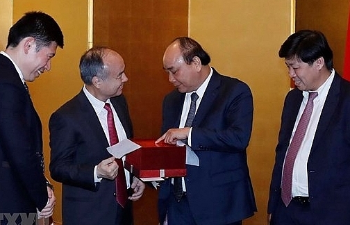 PM welcomes SoftBank’s investment expansion in Vietnam