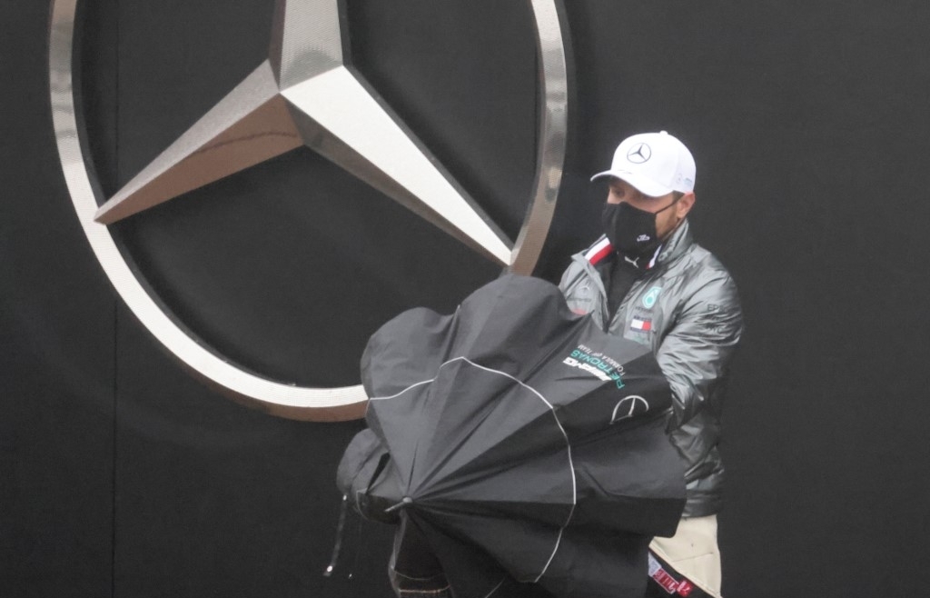 Hamilton, Bottas living 'like hermits' after Mercedes virus outbreak