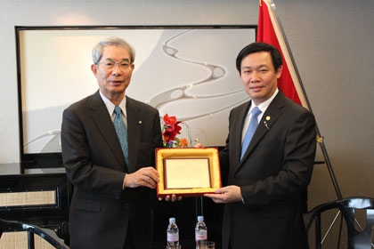Dai-ichi Life Japan’s chairman greeted Vietnamese Minister of Finance in Tokyo