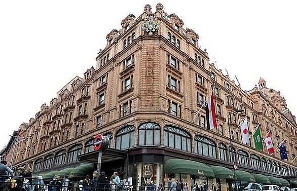 Woman who spent £16m at Harrods bailed at extradition hearing