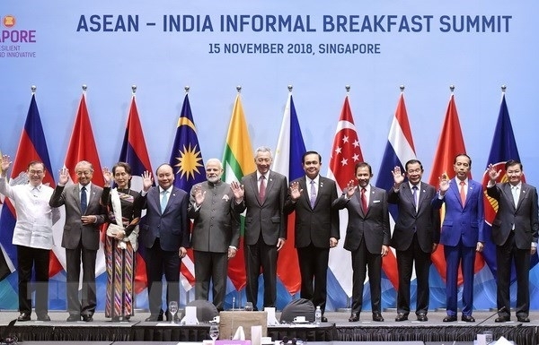 PM joins ASEAN-India Informal Breakfast Summit in Singapore