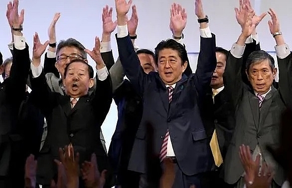 2,887 days: Abe becomes Japan's longest-serving prime minister