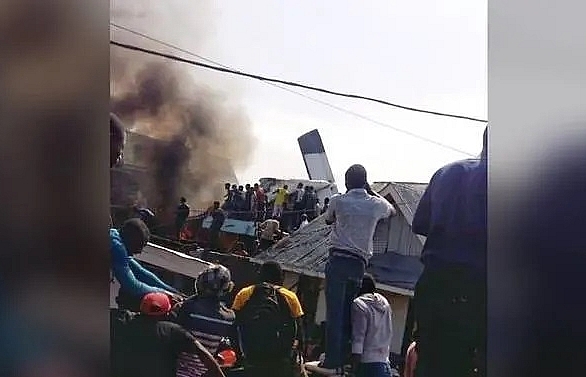At least 23 dead after plane crashes into homes in Congo city