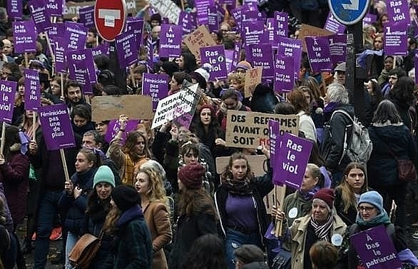 Tens of thousands march in France to protest femicide levels