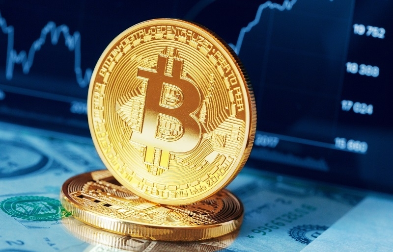Bitcoin breaches $17,500 dollars in risk-on market