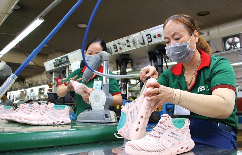 Footwear giants a step ahead in production restart