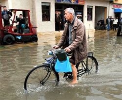 Flood chaos in Balkans as Europe begins to thaw