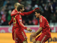 Ten-man Bayern rout Cologne to reinforce lead