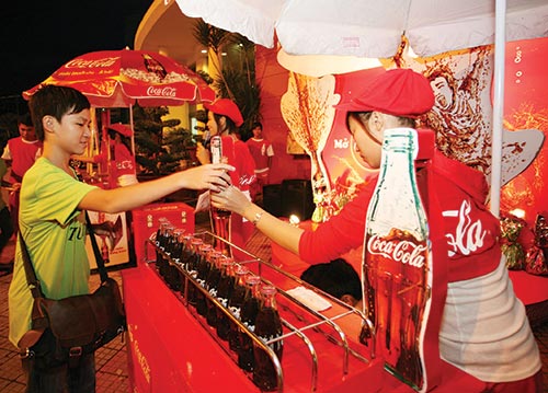 hoa binh co bubbles over with v cola fizzy drink plan