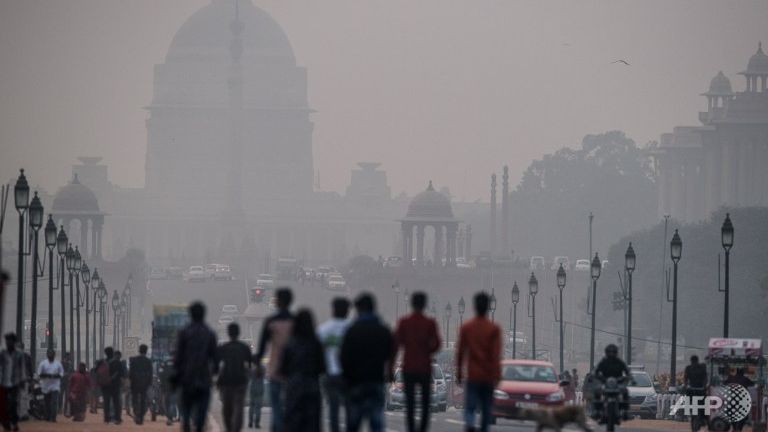 India's top court slaps ban on new diesel cars in capital