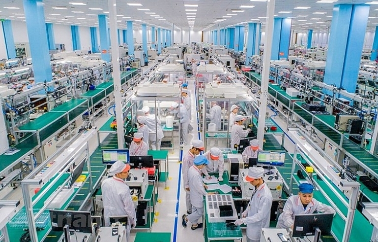 Discovering Made-in-Vietnam 5G-enabled smartphone factory (photos)