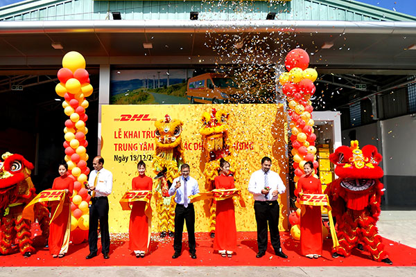 DHL opens new service centre in Binh Duong