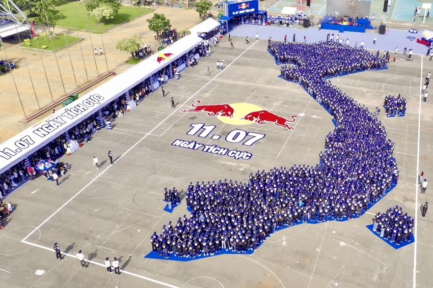 Red Bull marks Positive Day with Asian record to spread positive power across Vietnam