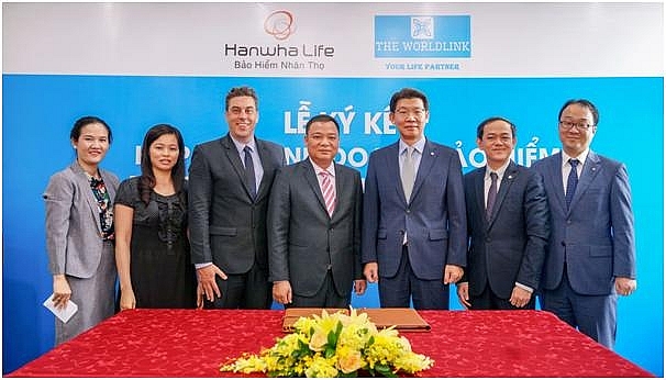 hanwha life expands distribution system through co operation