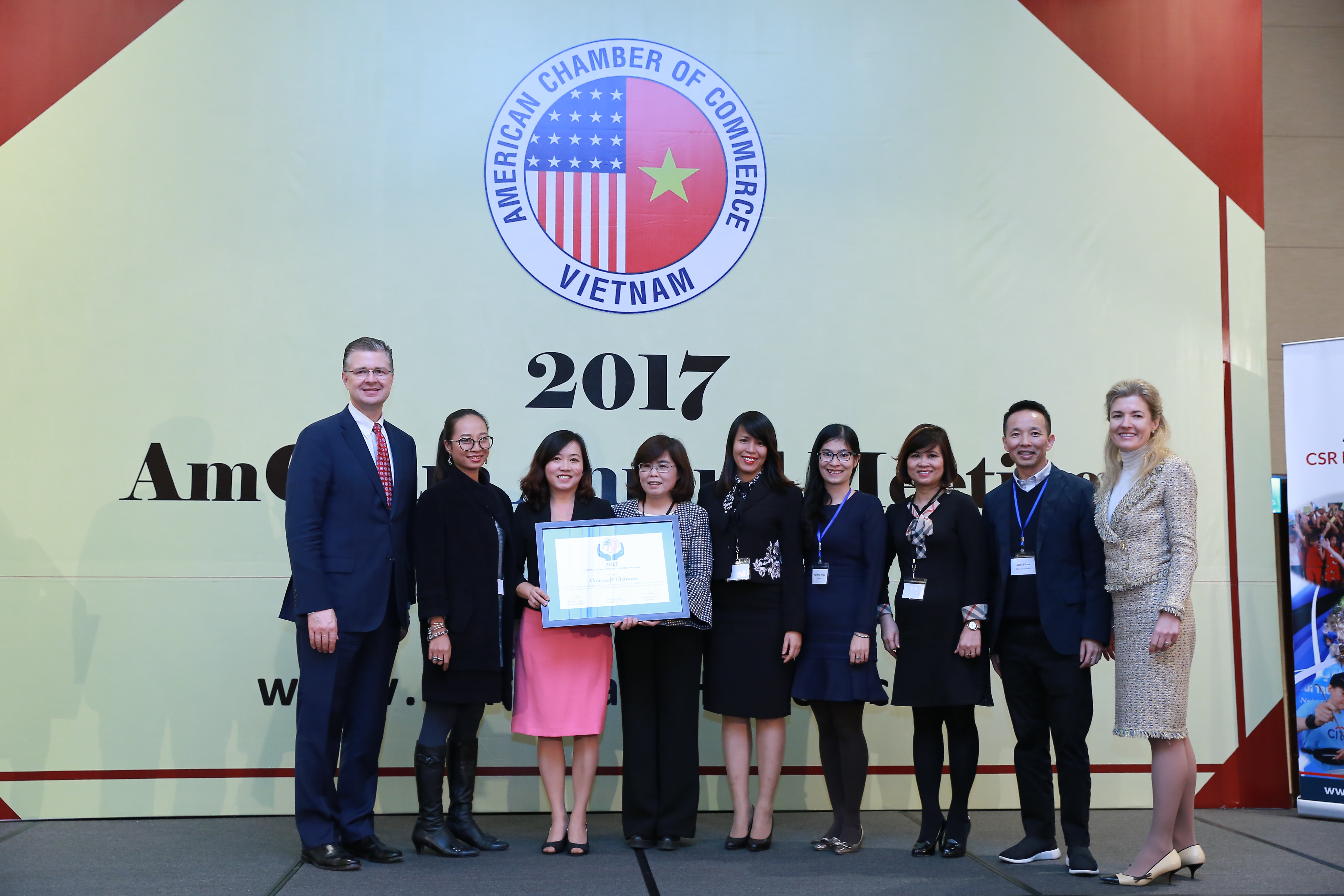 Microsoft Vietnam receives third CSR Recognition Award