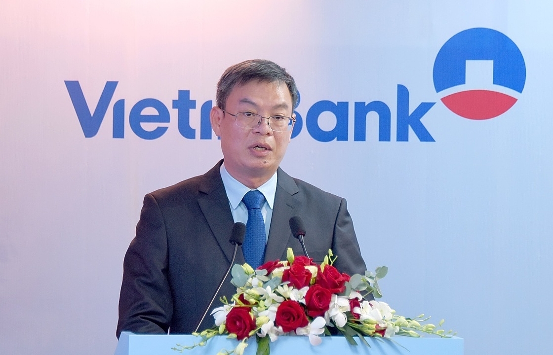 Tran Minh Binh becomes new chairman of VetinBank