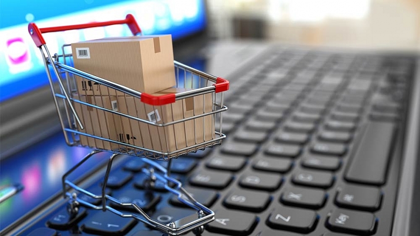 raging competition on e commerce market promises to heat further up
