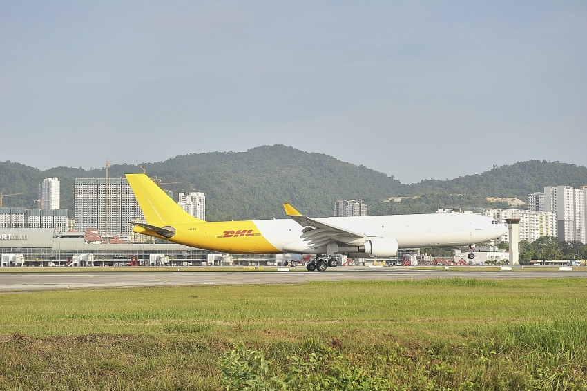 dhl express adds a330 300 to rapidly growing asia pacific air network