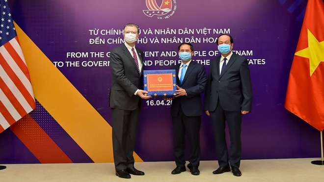 US provides $9.5 million to Vietnam's fight against the pandemic