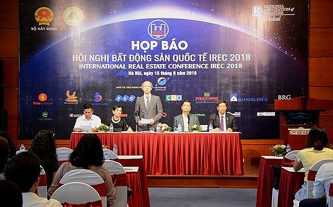vietnam hosts international real estate conference for the first time