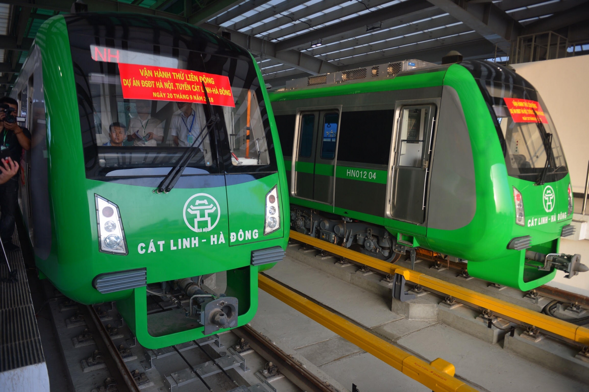 Cat Linh-Hadong elevated urban railway first test run