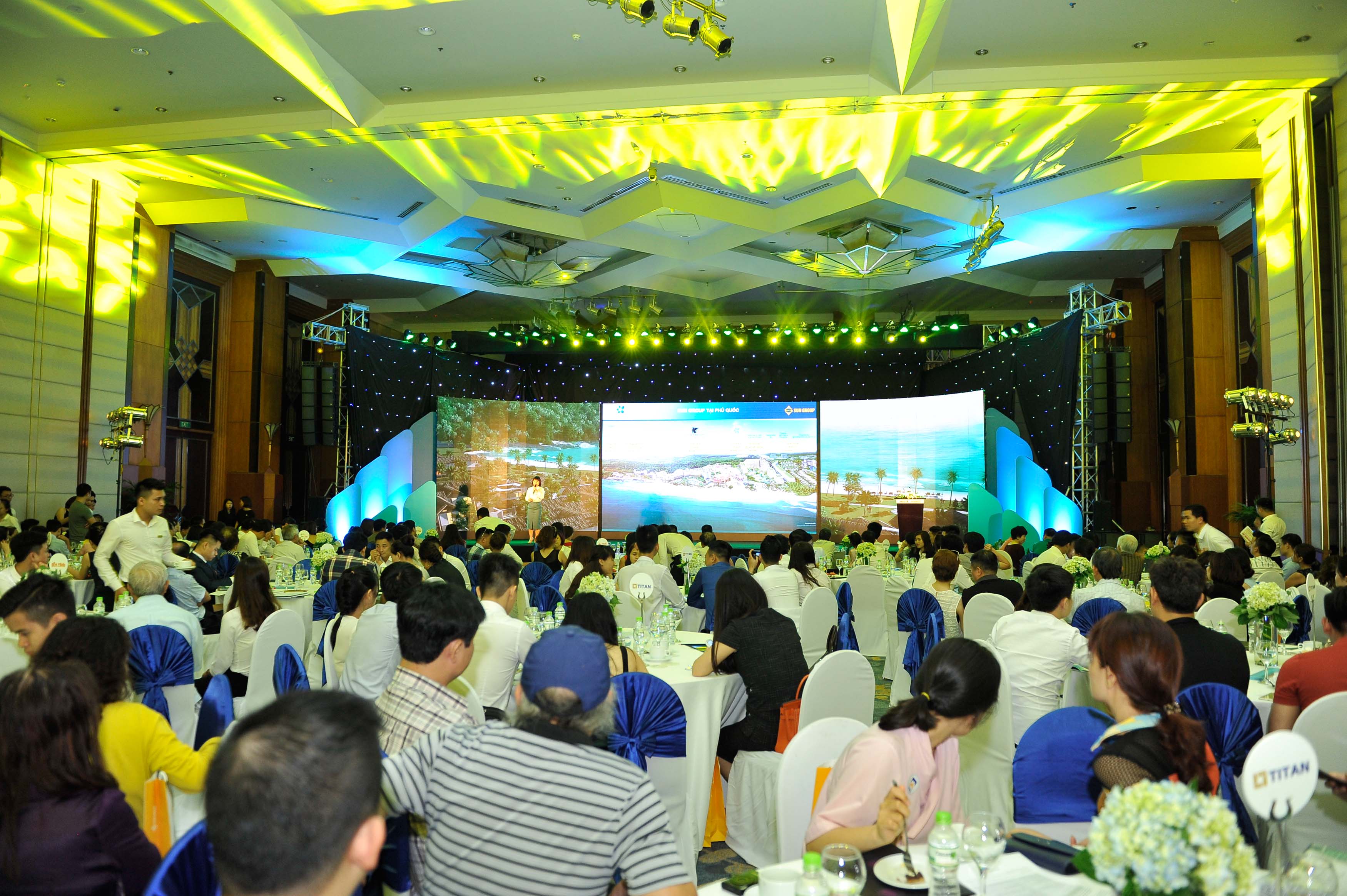 Landslide of orders at launch of Sun Premier Village Kem Beach Resort