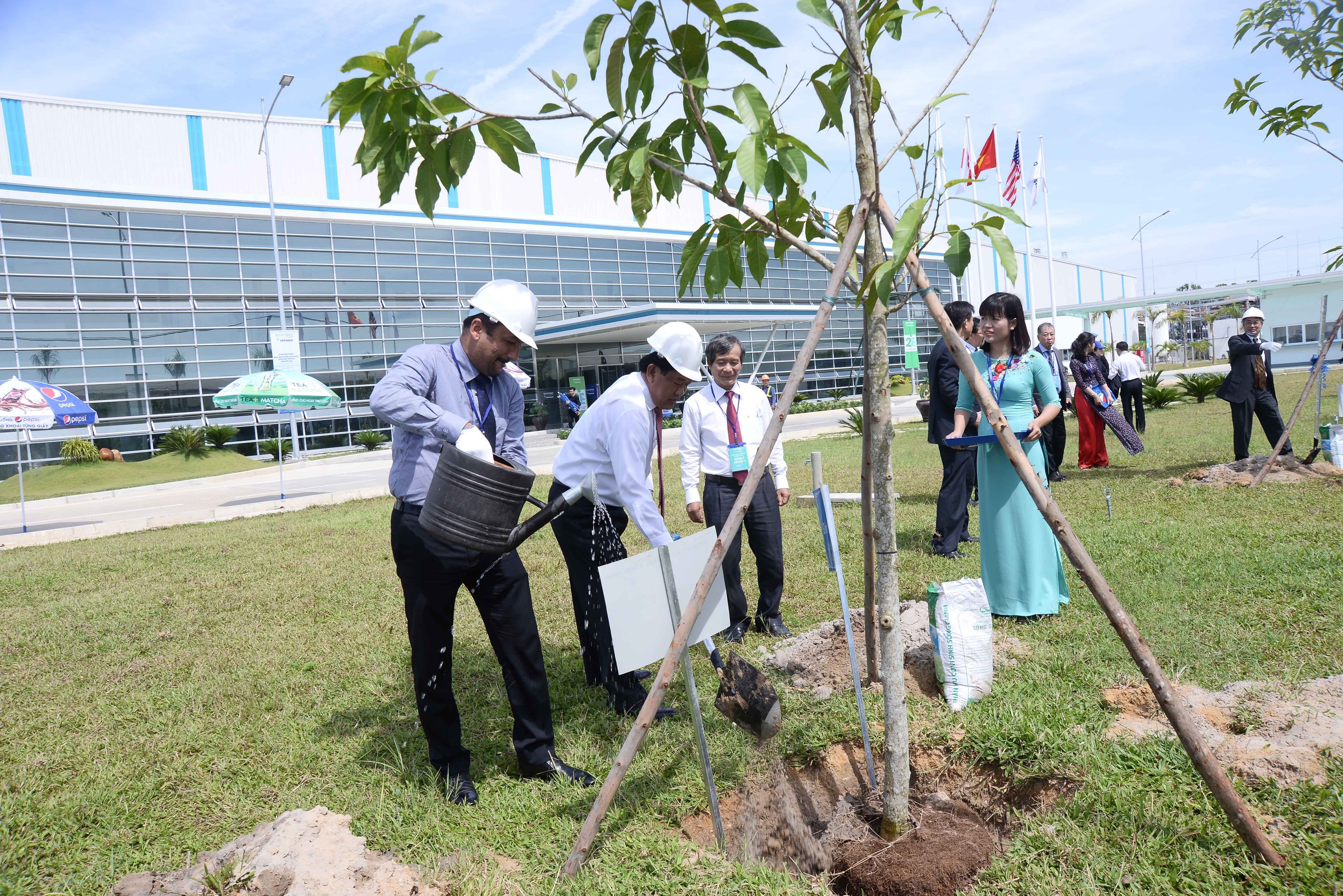 Suntory PepsiCo inaugurates fifth factory in Quang Nam