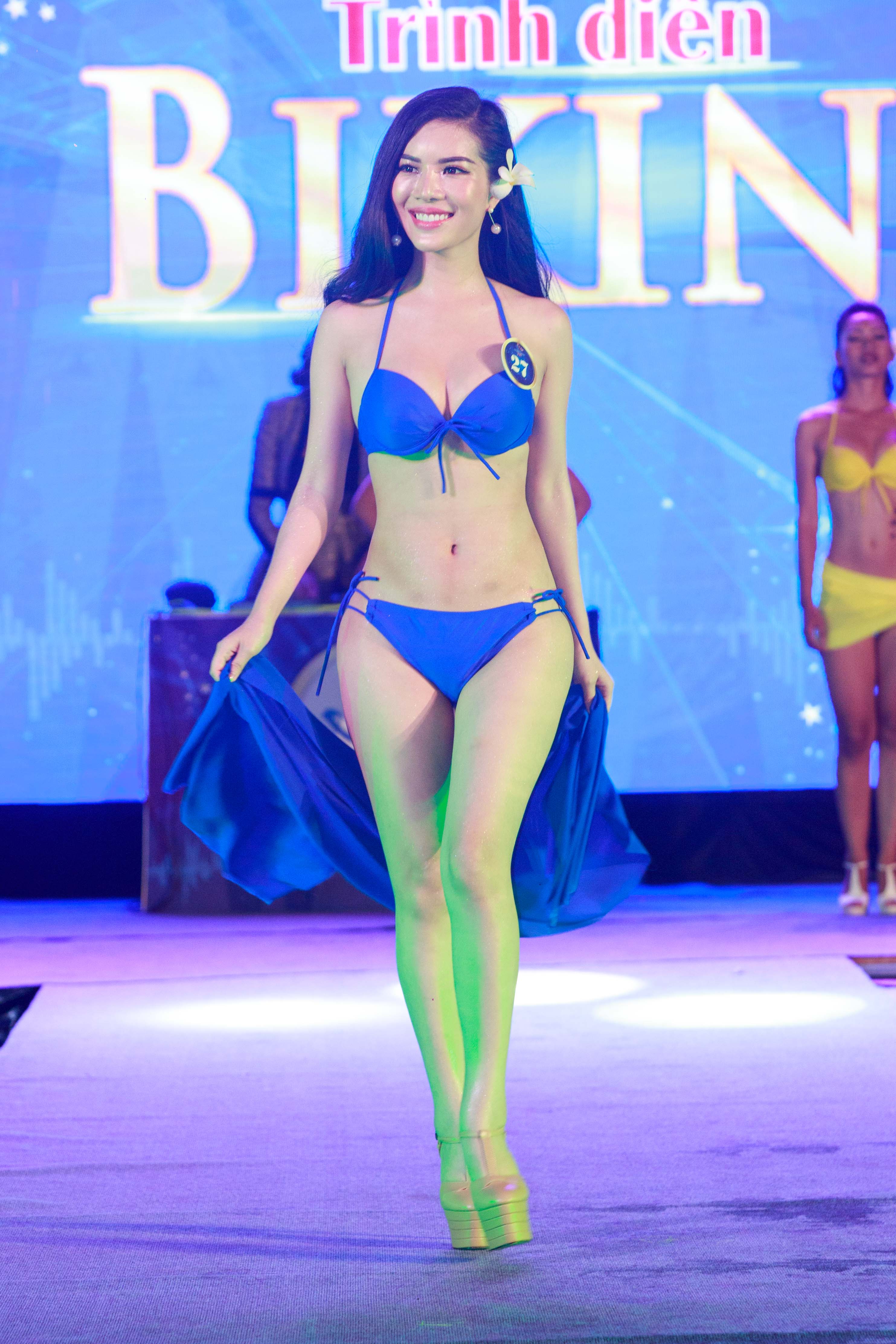 Miss ASEAN bikini beauties stunned Phu Yen audience