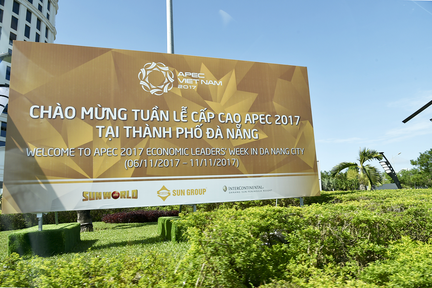 APEC representatives arrive with high expectations to Danang