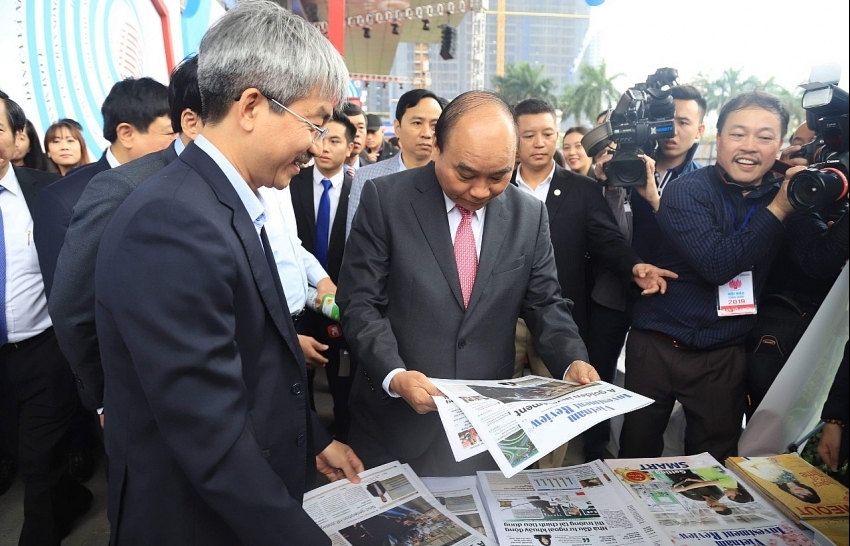 Prime Minister Nguyen Xuan Phuc visited VIR’s booth at National Press Festival