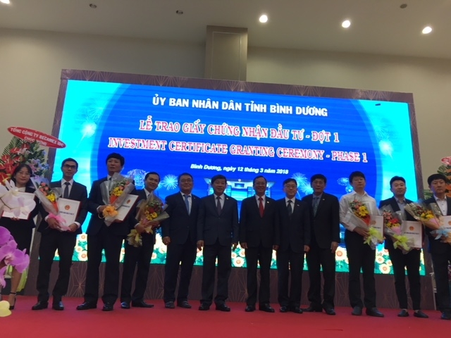 Binh Duong grants investment certificates to 18 companies