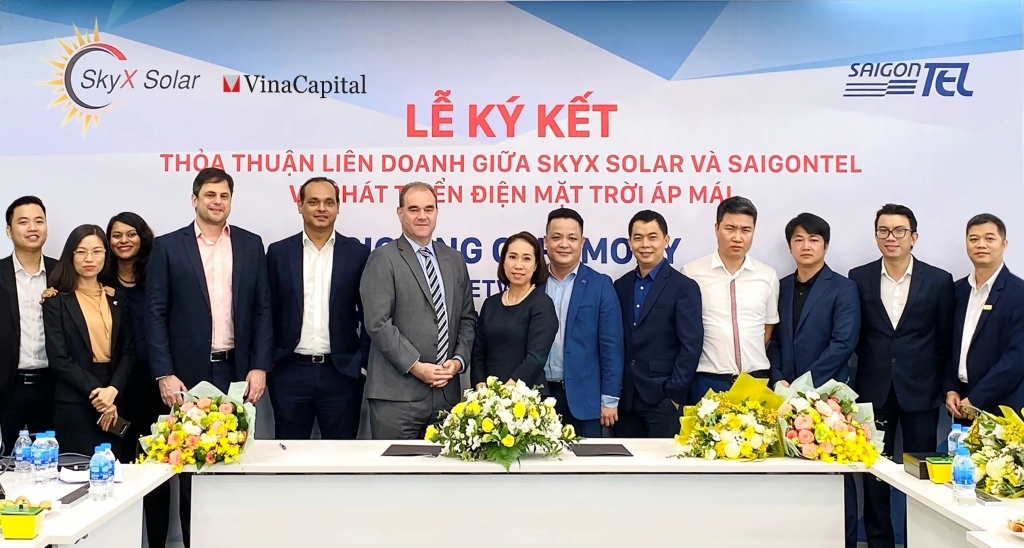 VinaCapital ties up with SAIGONTEL to develop 50MW rooftop solar power
