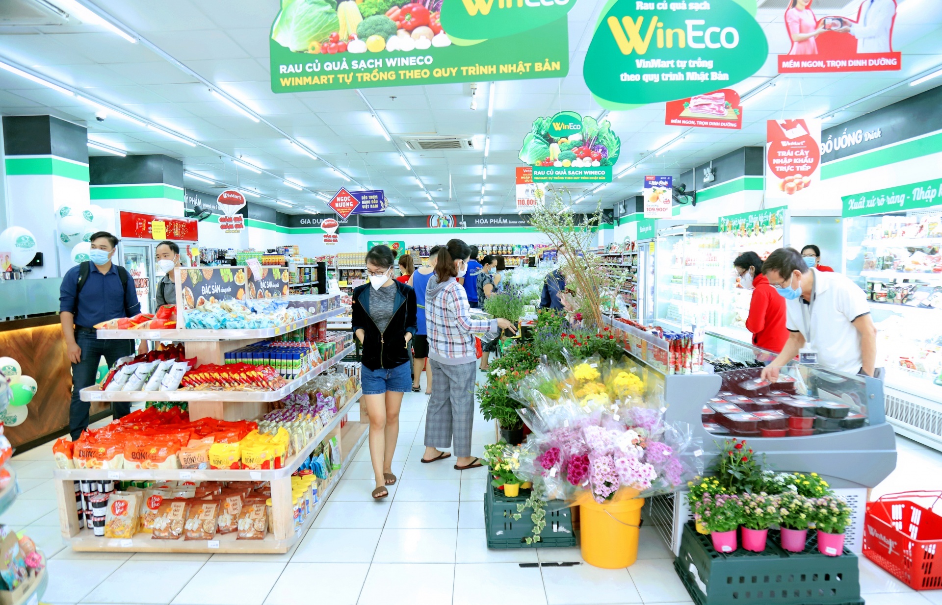Vietnamese stocks see world-leading growth